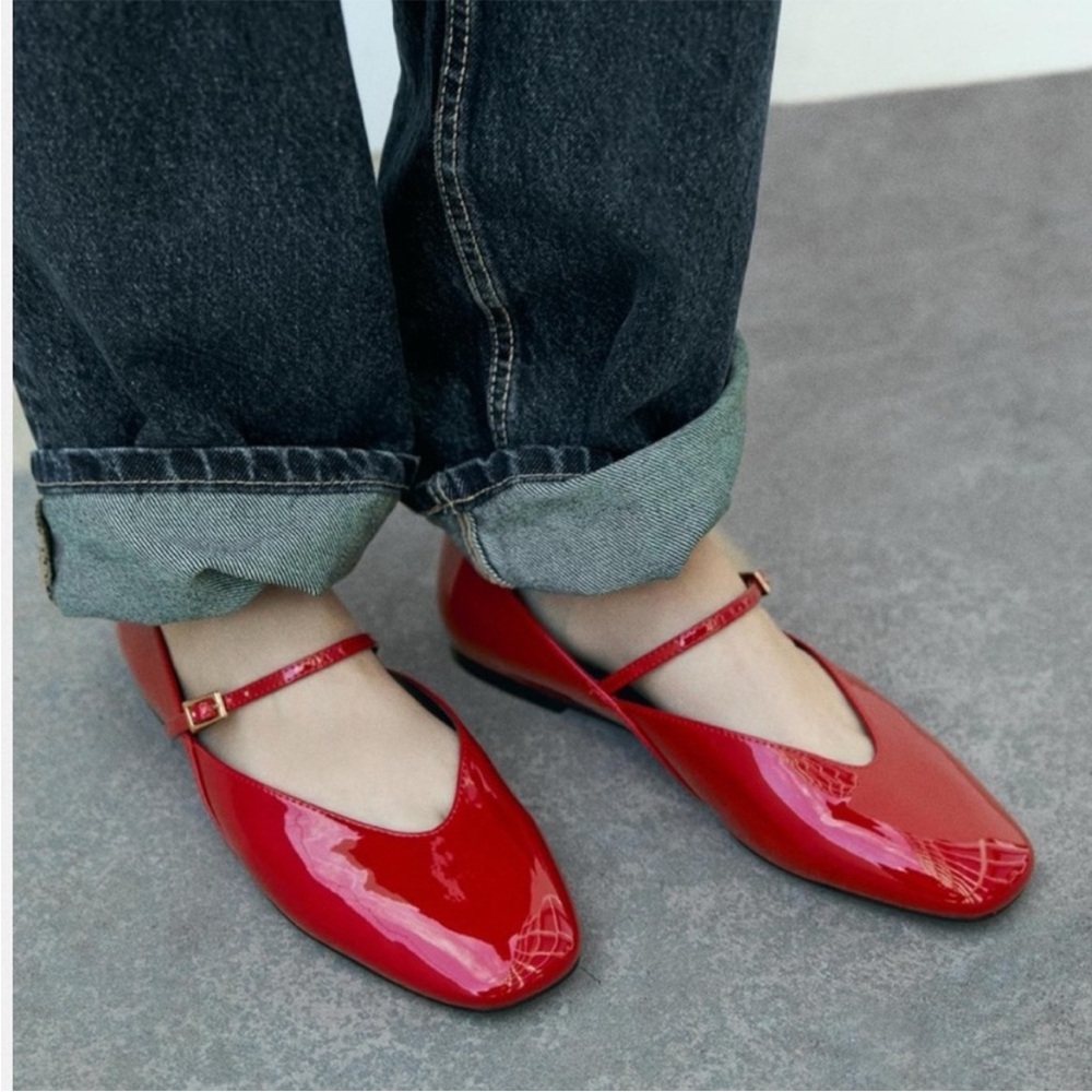 Zara‎ Glossy Red Flats
